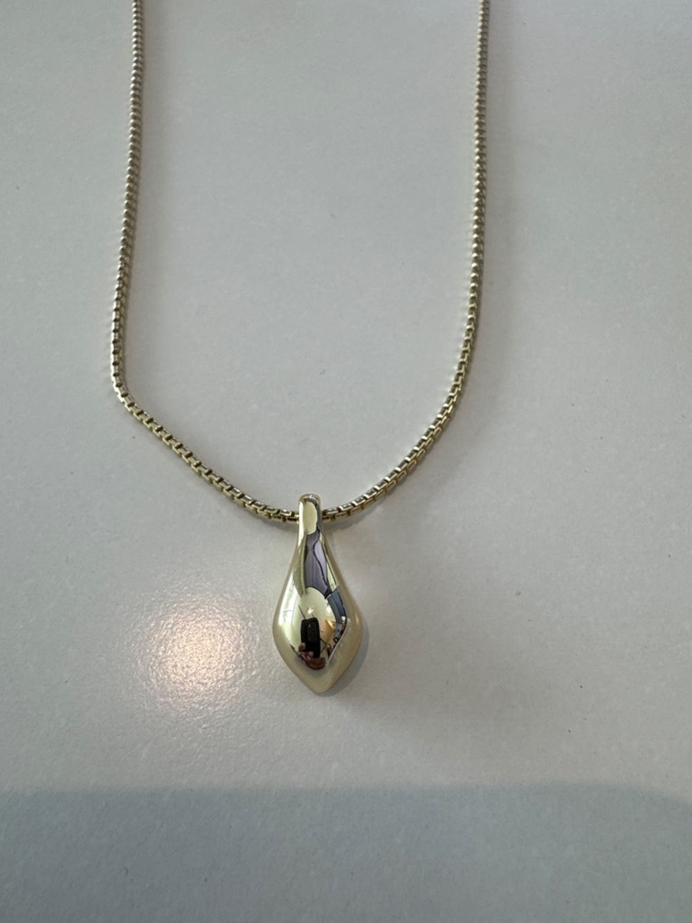 Kendra Scott pendant necklace 14k Gold over Brass - Picture 2 of 6